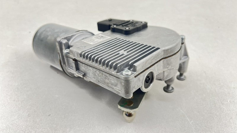 970.624.105.05 / 970 624 105 05 / 97062410505 10-16 PORSCHE PANAMERA FRONT WINDSHIELD WIPER MOTOR 970 624 105 05 OEM