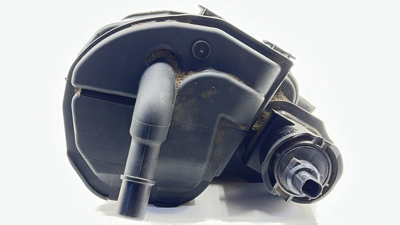 A 212 470 03 59 0359 / A2124700359 / 2124700359 12-18 MERCEDES BENZ CLS550 W218 FUEL EVAP VAPOR CHARCOAL EMISSION CANIST