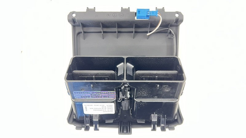 A 218 830 03 54 0354 / A2188300354 / 2188300354 12-18 MERCEDES BENZ CLS550 W218 REAR CENTER CONSOLE AIR VENT GRILLE GRIL