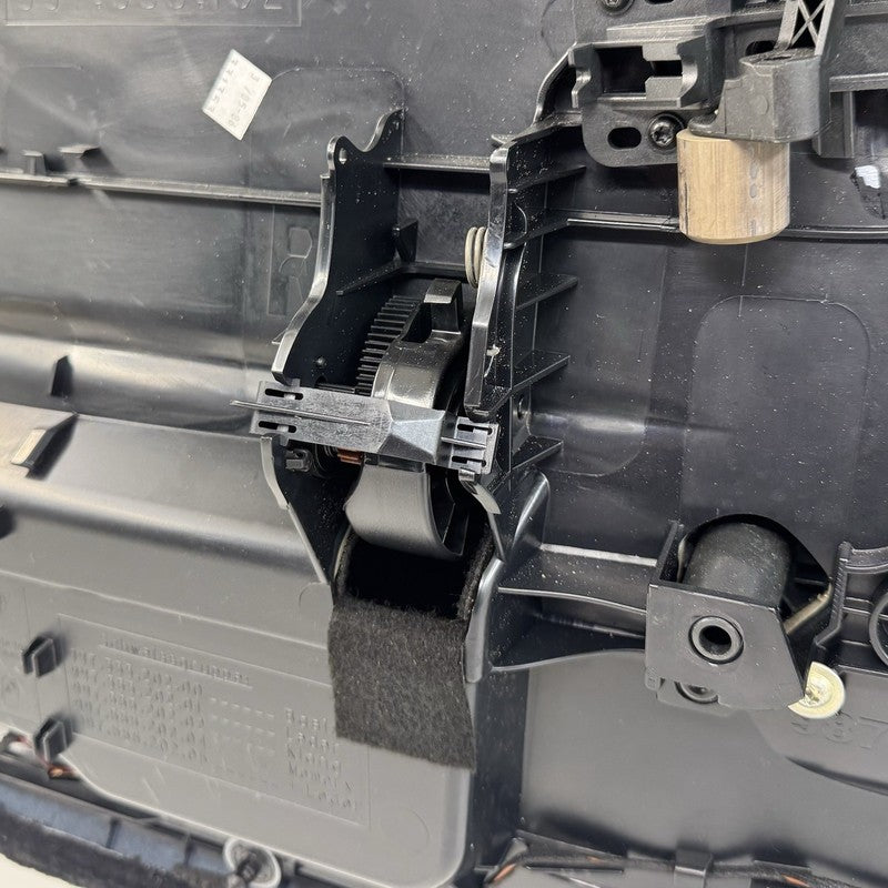 987.555.102 / 987 555 102 / 987555102 05-12 Porsche Boxster Cayman 987 Right Interior Door Panel Cover Trim OEM