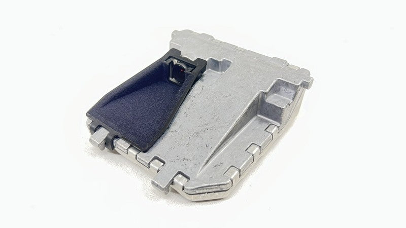 A 000 905 04 38 0438 / A0009050438 / 0009050438 12-18 MERCEDES BENZ CLS550 W218 WINDSHIELD LANE DEPARTURE KEEP ASSIST CA