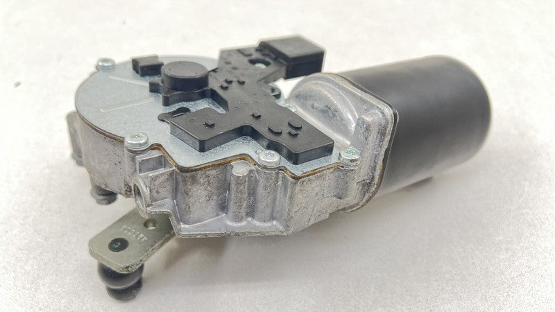 7 193 995 / 7193995 06-10 BMW M6 E63 E64 FRONT WINDSHIELD WIPER MOTOR 7193995 OEM