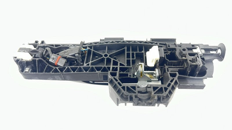 2047602434 / A2047602434 / A 204 760 24 34 2424 12-18 MERCEDES BENZ CLS550 W218 PASSENGER RIGHT REAR DOOR HANDLE BLACK O