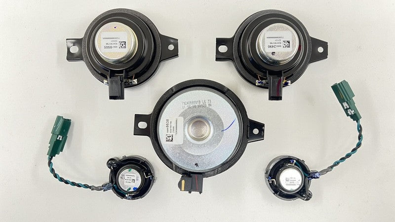 87850472 / 8785 0472 22-24 CADILLAC CT4 V BLACKWING SPEAKER TWEETER SET WITH AMPLIFIER AMP MODULE OEM