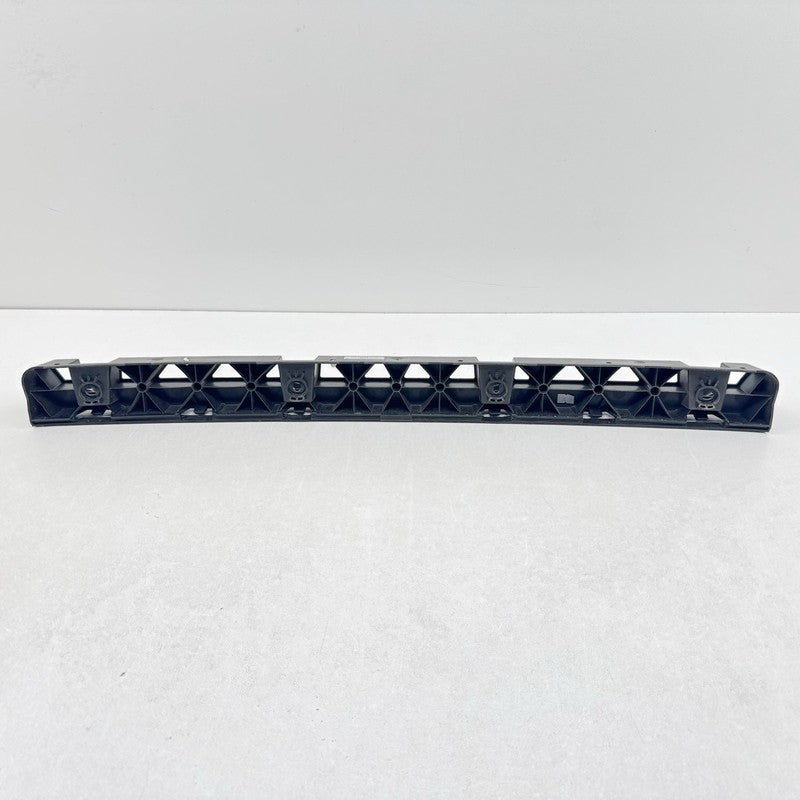 5H6-807-863 / 5H6.807.863 / 5H6 807 863 / 5H6807863 22-25 VOLKSWAGEN GOLF R MK8 REAR CENTER BUMPER BRACKET SUPPORT MOUNT