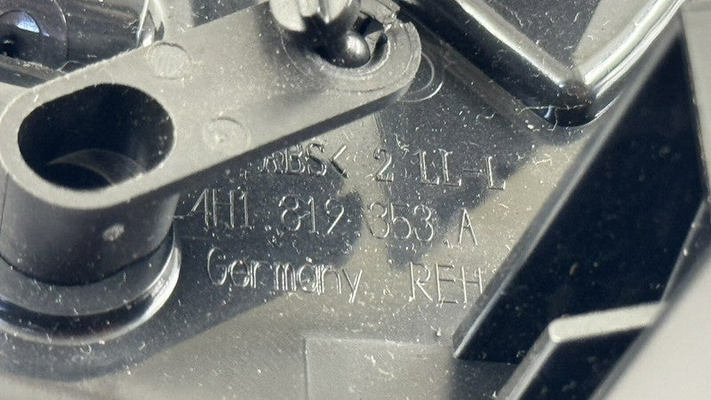 4H1.819.353.A / 4H1 819 353 A / 4H1819353A 11-18 AUDI A8 S8 LEFT FRONT DASH AIR VENT GUIDE GRILLE TRIM 4H1819353A OEM