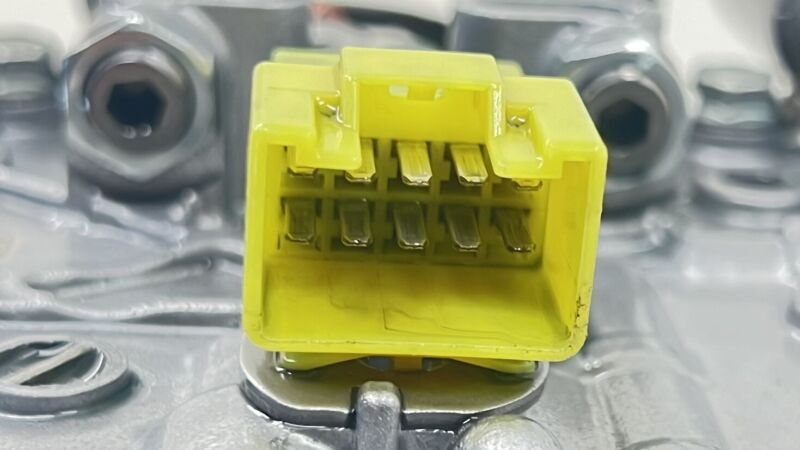 C33310036 24-25 SUBARU CROSSTREK 2.5L FB25D TRANSMISSION SHIFT SOLENOID VALVE BLOCK OEM
