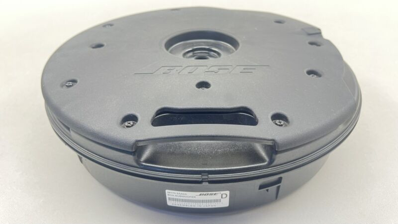 28170-5AA0A / 28170 5AA0A / 281705AA0A 22-25 NISSAN Z REAR SUBWOOFER BASSBOX SPEAKER BOSE 28170-5AA0A OEM
