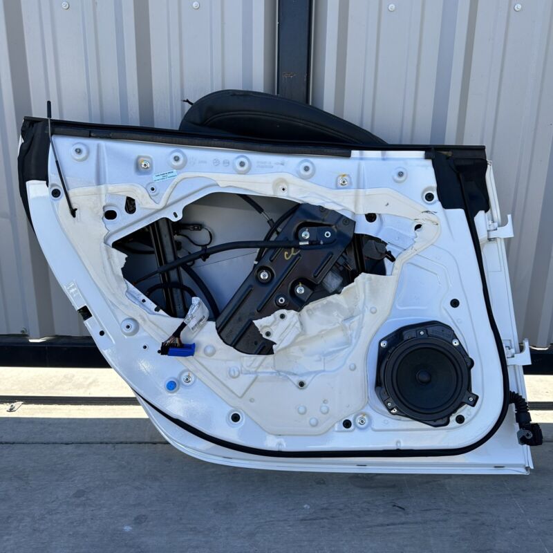 14-22 MASERATI QUATTROPORTE DRIVER LEFT REAR DOOR COMPLETE NO GLASS WHITE OEM