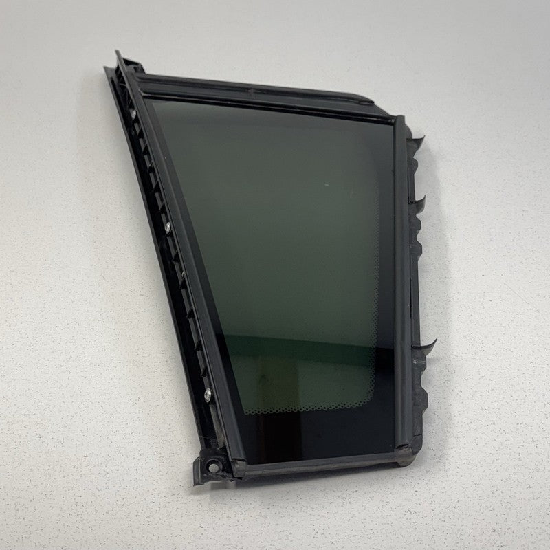 18-24 BMW G01 X3 Passenger Right Rear Door Quarter Window Glass OEM