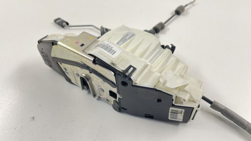 2217201635 / A2217201635 / A 221 720 16 35 1635 07-13 MERCEDES W221 S CLASS PASSENGER RIGHT FRONT DOOR LOCK LATCH ACTUAT