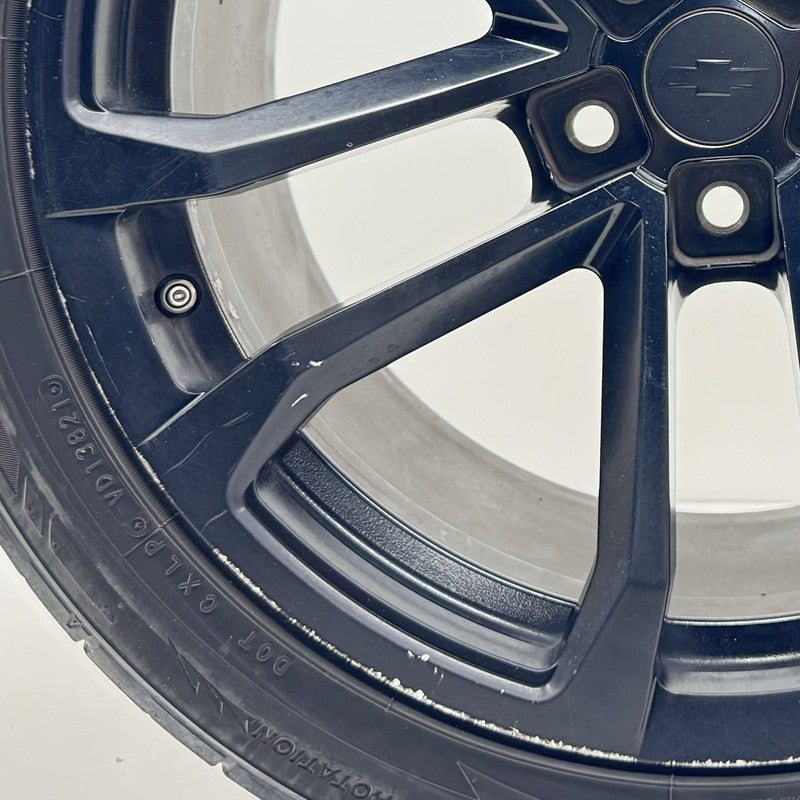 22798742 12-15 Chevrolet Camaro ZL1 Rear Wheel Rim W/ Tire 20x11 +43 Offset Factory OEM