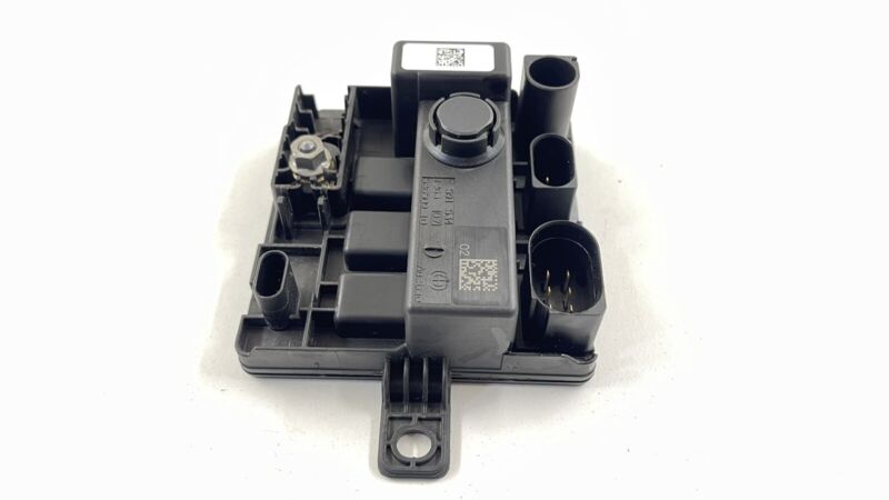 586509 16-21 BMW M2 INTEGRATED POWER DISTRIBUTION SUPPLY MODULE 7591534 OEM