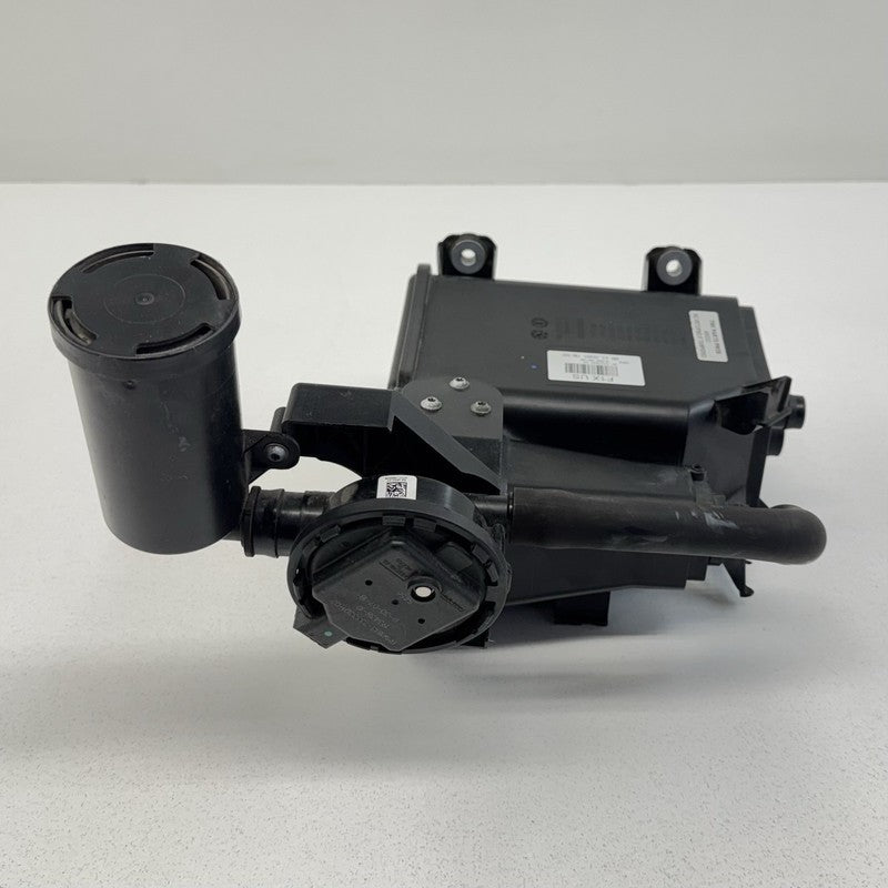 7 347 621 / 7347621 12-16 BMW M5 F10 Fuel Evap Vapor Charcoal Emission Canister OEM