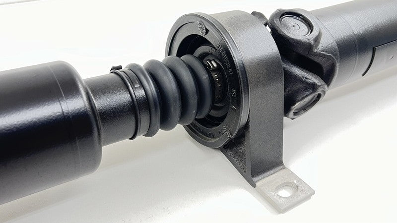 8551 4210 / 85514210 22-24 CADILLAC CT5 V BLACKWING DRIVESHAFT DRIVE SHAFT PROPELLER LINE CARRIER OEM