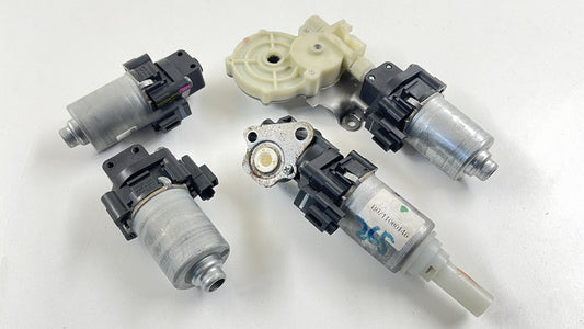 439440-10160 / 439440 10160 / 43944010160 07-12 LEXUS LS460 PASSENGER RIGHT FRONT SEAT ADJUSTMENT ADJUST MOTOR SET OEM