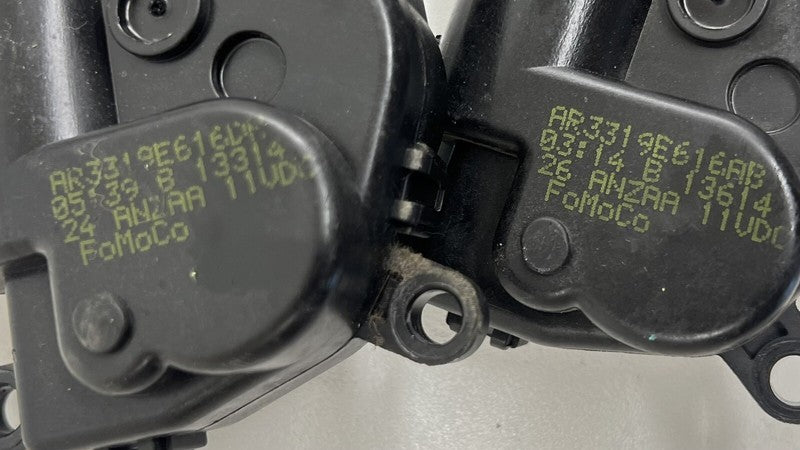 VPAR3H-19740-AA / VPAR3H 19740 AA / VPAR3H19740AA 11-14 FORD MUSTANG GT HVAC BOX HEATER AC FLAP MOTOR AIR MIX ACTUATOR S