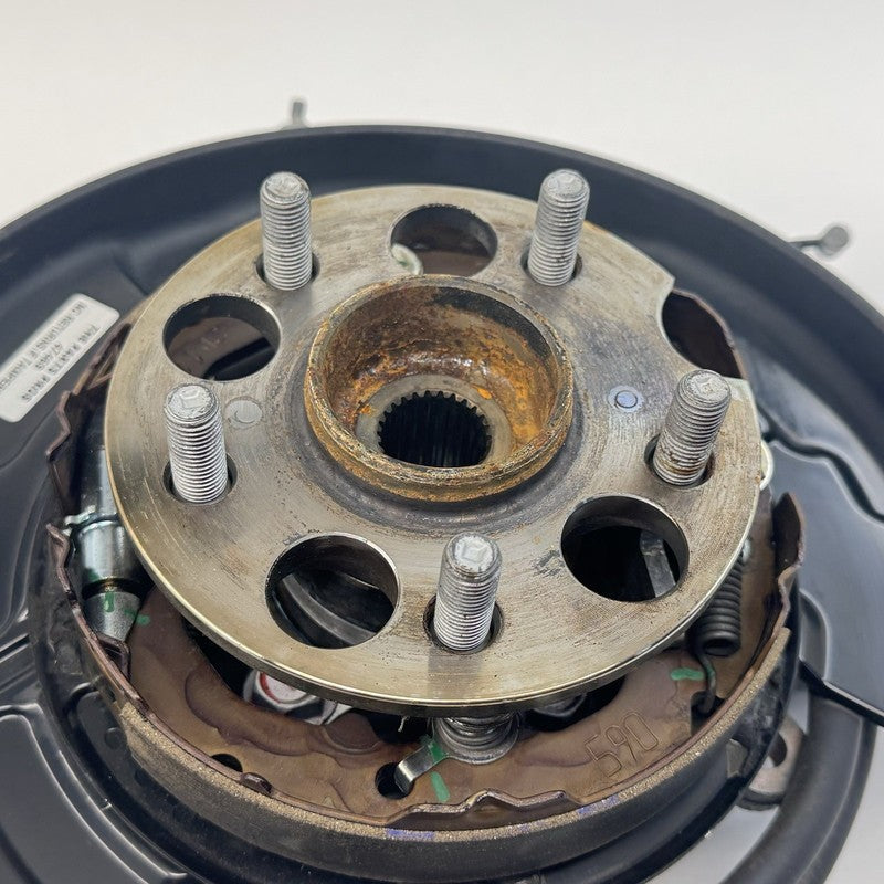 08-13 Toyota Highlander AWD Left Rear Spindle Knuckle Hub Bearing 38K Miles OEM