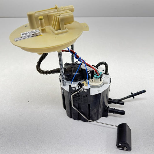 8561 7033 / 85617033 22-25 CADILLAC CT5 V BLACKWING GAS TANK FUEL PUMP SENDING UNIT 85617033 OEM