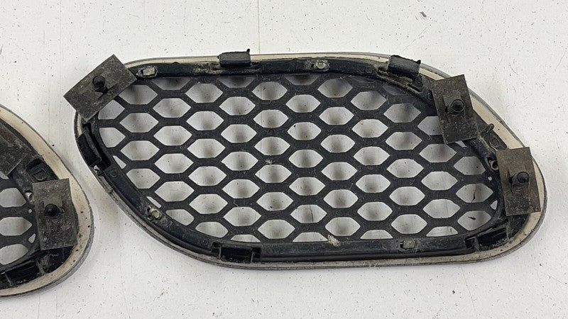 03-12 MASERATI QUATTROPORTE RIGHT FRONT FENDER AIR VENT GRILLE TRIM OEM