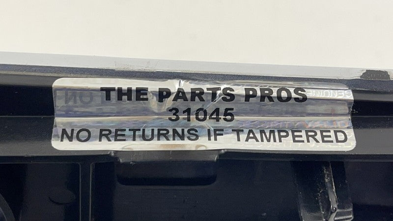 427.853.344.B / 427 853 344 B / 427853344B 11-15 AUDI R8 SPYDER PASSENGER RIGHT SIDE QUARTER PANEL INSERT COVER TRIM OEM