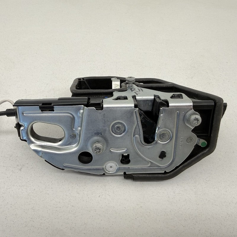5A36E22 11-16 BMW M5 528 535 550 F10 Right Front Door Latch Lock Actuator Soft Close OEM