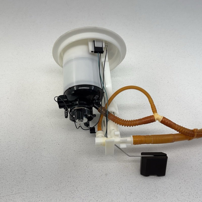 12-18 Mercedes W218 CLS550 Gas Tank Fuel Pump Sending Unit Pair OEM