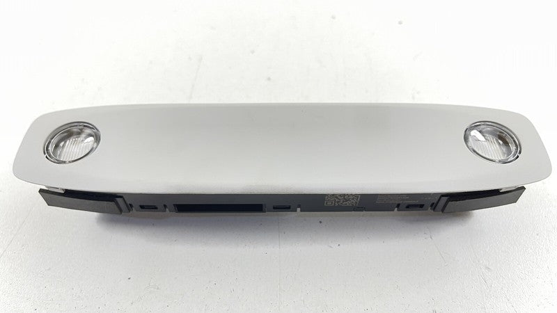 1092575-00-J / 1092575 00 J / 109257500J 20-23 TESLA MODEL Y REAR OVERHEAD CONSOLE READING LIGHT LAMP DOME 109257500J OE