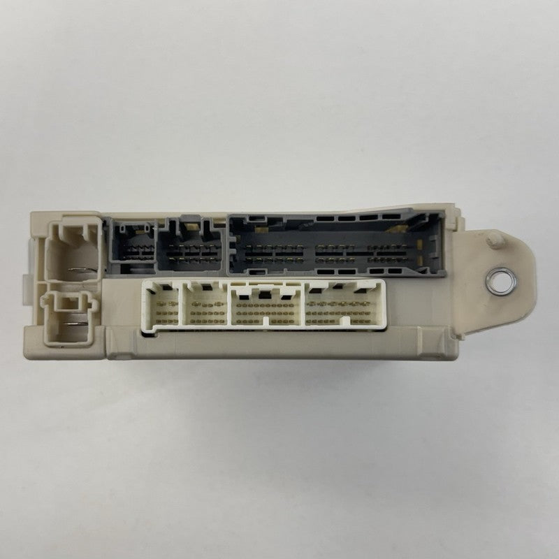 82730-53050 / 82730 53050 / 8273053050 06-13 Lexus IS250 IS350 IS F Left Dash Fuse Relay Junction Box 82730-53050 OEM
