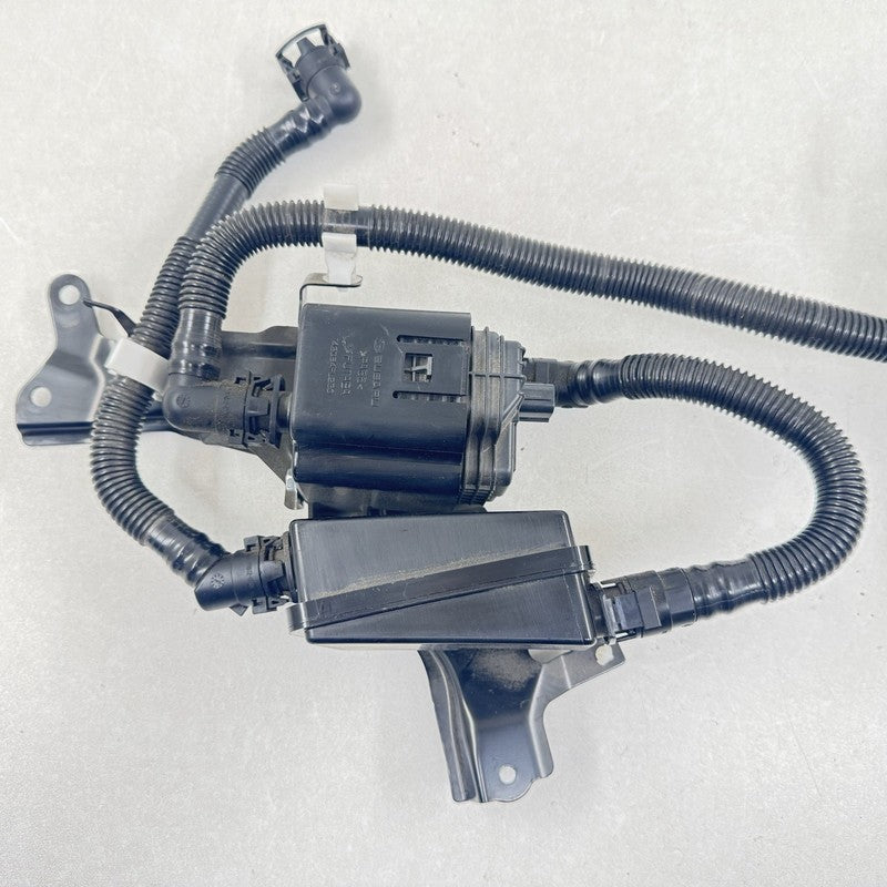 42035CC000 22-25 TOYOTA GR86 FUEL EVAP VAPOR CHARCOAL EMISSION CANISTER 42035CC000 OEM