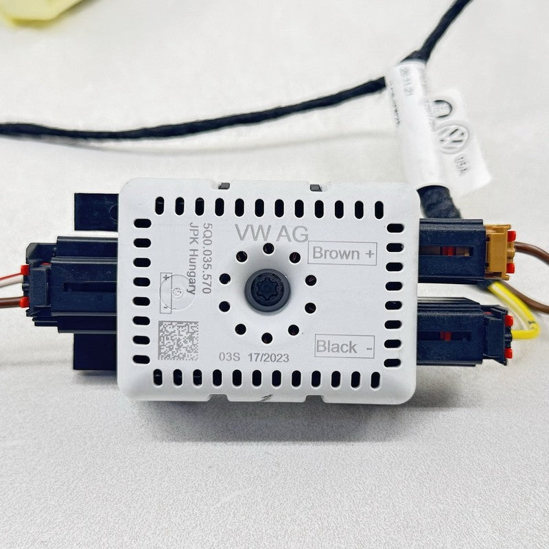 5Q0-035-570 / 5Q0.035.570 / 5Q0 035 570 / 5Q0035570 22-24 Volkswagen Golf R MK8 Rear Tailgate Wire Harness W/ Antenna Am