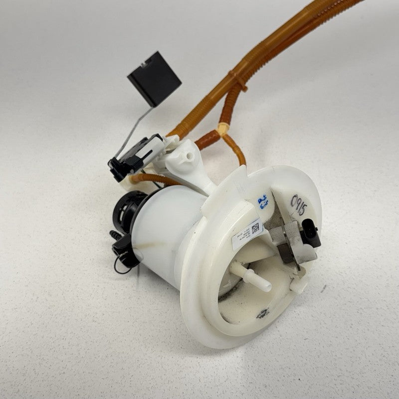 12-18 Mercedes W218 CLS550 Gas Tank Fuel Pump Sending Unit Pair OEM