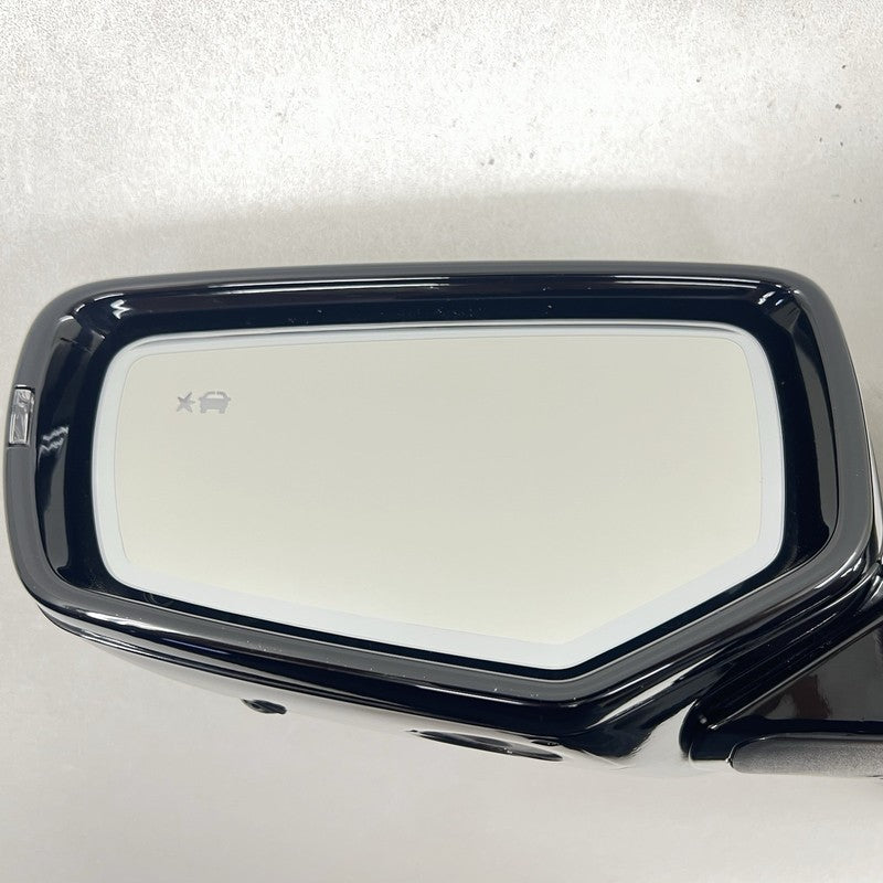 E11 038140 / E11038140 22-25 CADILLAC CT5 V BLACKWING LEFT DOOR MIRROR WITH CAMERA AND BLIND SPOT OEM
