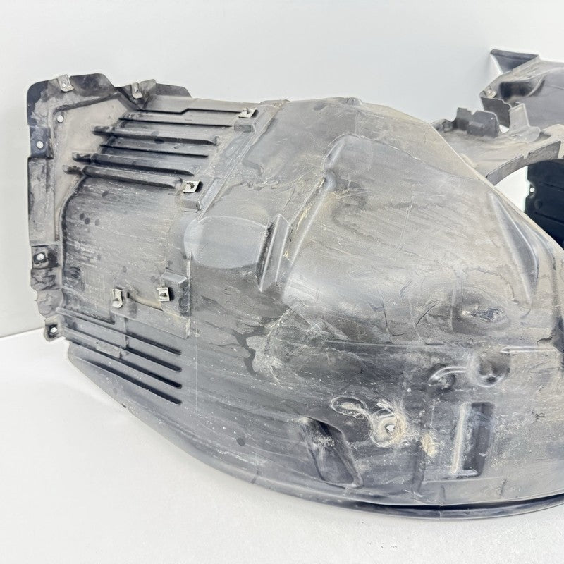 173 701 10 / 17370110 06-10 BMW M6 Right Front Fender Liner Wheel Arch Shield Splash Guard Trim OEM