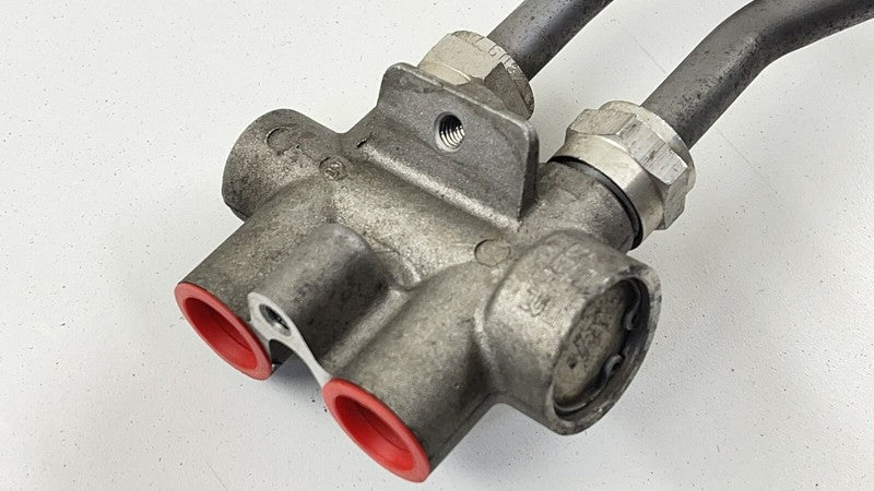 7L0.317.027.A / 7L0 317 027 A / 7L0317027A 08-15 AUDI R8 TRANSMISSION OIL COOLER TEMPERATURE VALVE THERMOSTAT BLOCK OEM