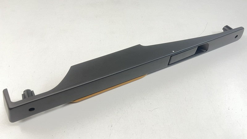 4G43-23942A-w / 4G43 23942A w / 4G4323942Aw 07-10 ASTON MARTIN VANTAGE PASSENGER RIGHT FRONT DOOR PANEL COVER TRIM OEM