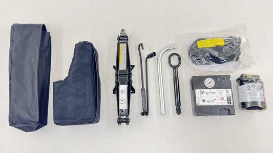 5N0.012.615.G / 5N0-012-615-G / 5N0 012 615 G / 5N0012615G 22-25 VOLKSWAGEN GOLF R MK8 EMERGENCY WHEEL CAR JACK TOOL SET