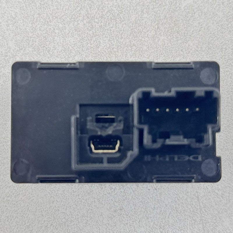 13529869 22-24 CADILLAC CT5 V BLACKWING CENTER CONSOLE USB PORT SD CARD SLOT READER OEM