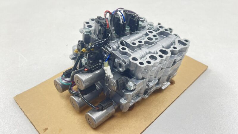 C33310036 24-25 SUBARU CROSSTREK 2.5L FB25D TRANSMISSION SHIFT SOLENOID VALVE BLOCK OEM