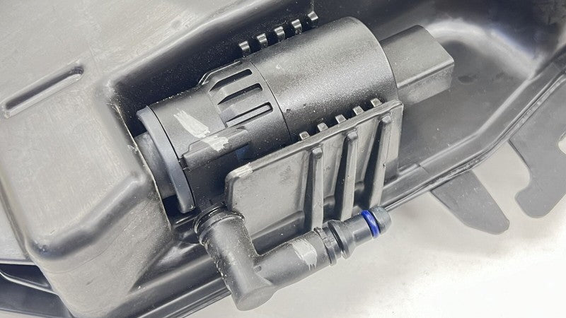 84942152 22-24 CADILLAC CT5 V BLACKWING WINDSHIELD WASHER RESERVOIR TANK BOTTLE OEM