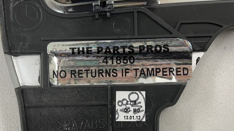 A 218 680 59 07 5907 / A2186805907 / 2186805907 12-14 MERCEDES BENZ CLS550 CENTER CONSOLE SUSPENSION SWITCH PANEL TRIM W