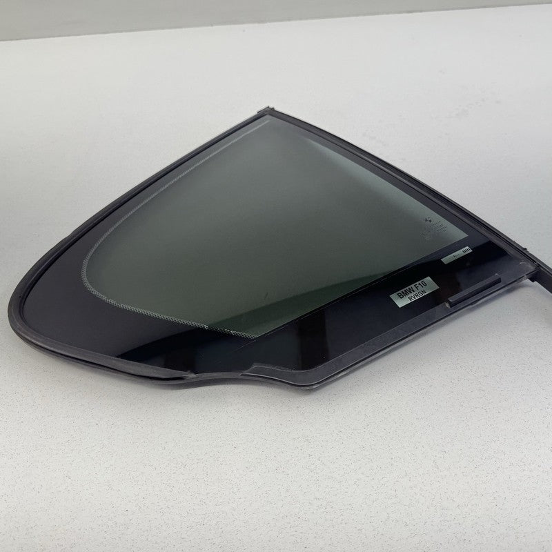 51357311246 11-16 BMW M5 528 535 550 F10 Passenger Right Rear Quarter Panel Window Glass OEM