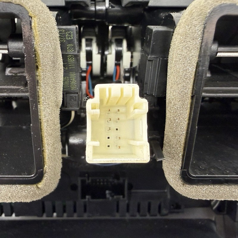 9 304 719 / 9304719 11-16 BMW M5 528 535 550 F10 Rear Console AC Vent W/ Climate Control Switch OEM