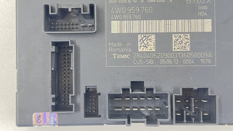 4W0 959 760 / 4W0959760 13-18 BENTLEY FLYING SPUR SEAT CONTROL MODULE BACKREST ADJUSTMENT 4W0959760 OEM