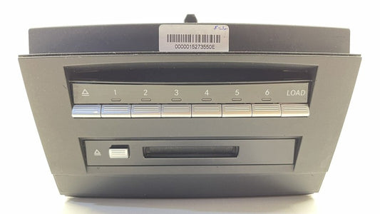2218200326 / A2218200326 / A 221 820 03 26 0326 07-09 MERCEDES BENZ W221 S550 NAVIGATION CD CHANGER PLAYER COMMAND HEAD 