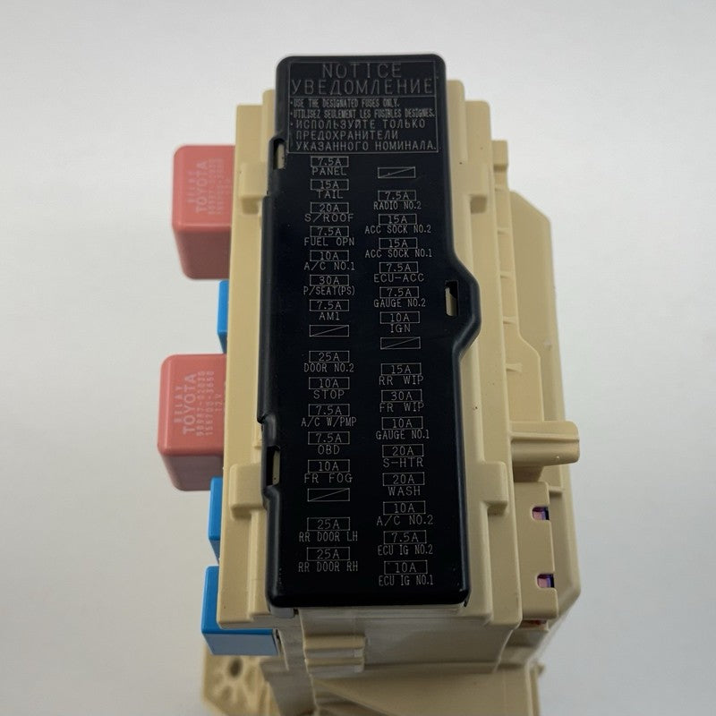 81980-53020 / 81980 53020 / 8198053020 11-13 Toyota Highlander Interior Cabin Fuse Relay Junction Box OEM