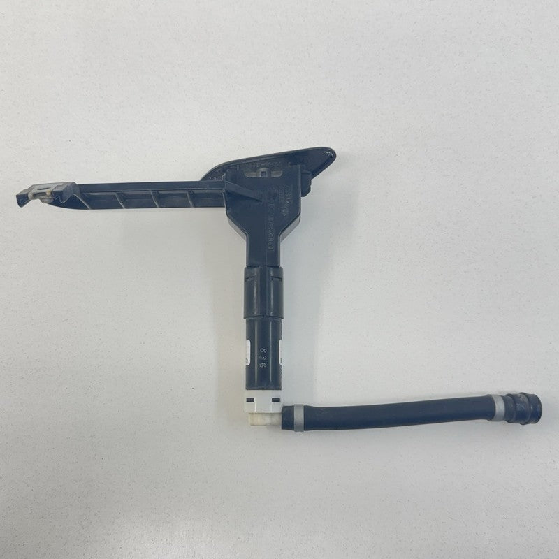 85207-53050 / 85207 53050 / 8520753050 08-14 Lexus IS F Right Front Headlight Head Light Lamp Washer 85207-53050 OEM