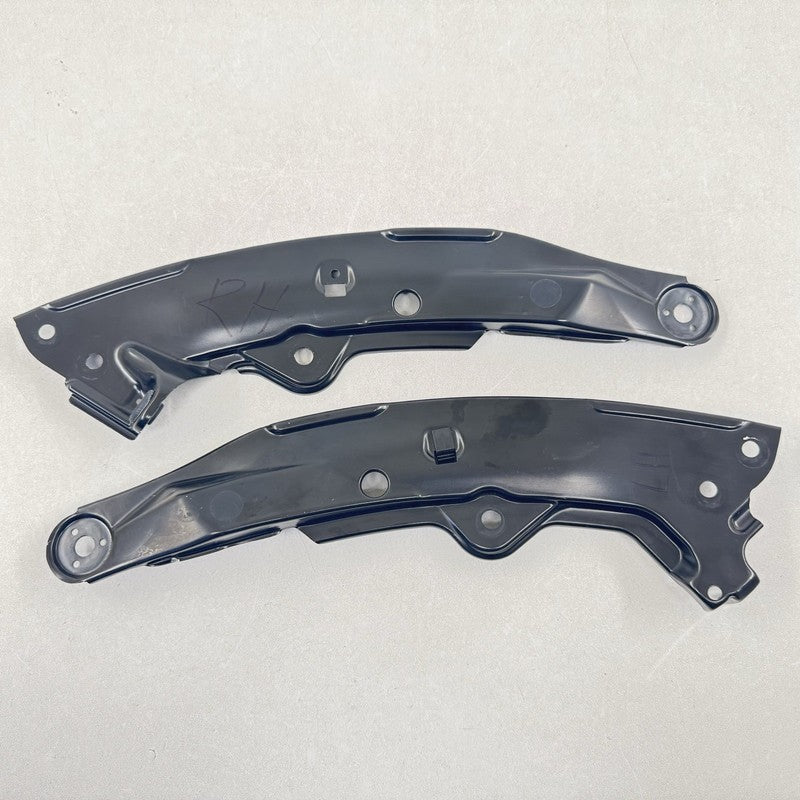 22-25 VOLKSWAGEN GOLF R MK8 UPPER RADIATOR SUPPORT HEADLIGHT BRACKET PAIR OEM