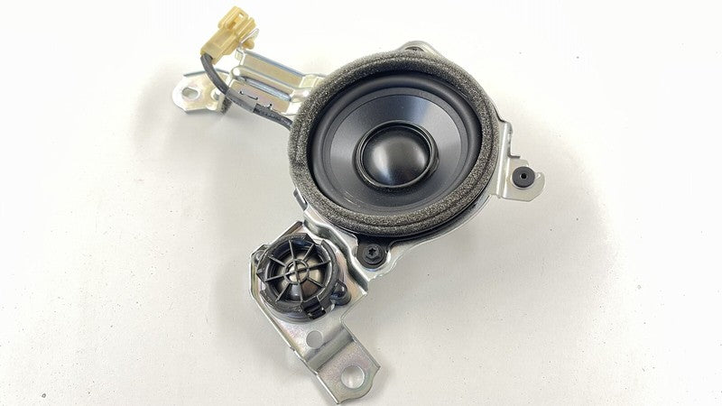 861600WJ10 07-17 LEXUS LS460 RIGHT REAR QUARTER C PILLAR SPEAKER TWEETER 861600WJ10 OEM