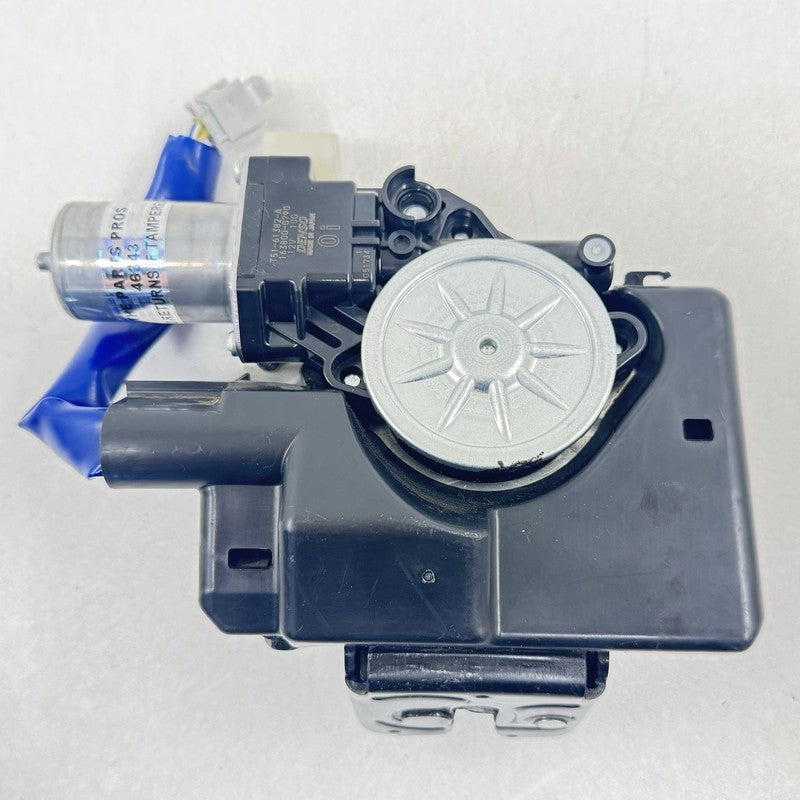 T51-61382-A / T51 61382 A / T5161382A 23-25 Toyota Prius Rear Trunk Latch Lock Actuator Mechanism Assembly W/ Wire OEM